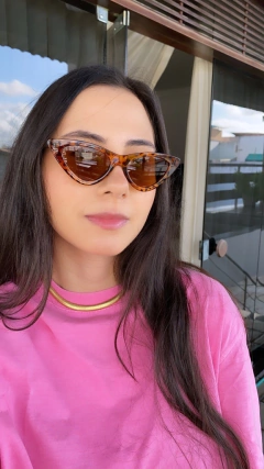 Óculos gatinho na internet