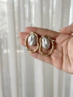 Brinco acetinado duplo (Escolha o banho) - comprar online