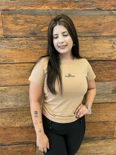 T-Shirt Valentino na internet