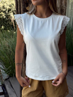 Blusa manga con puntilla
