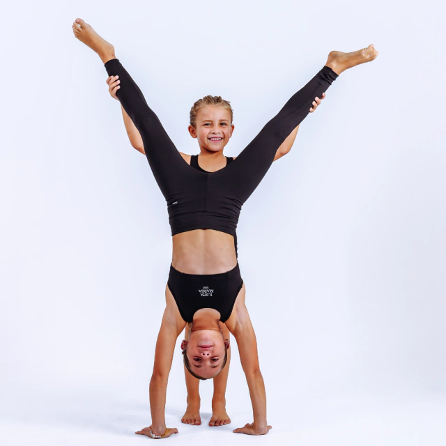 CALZA DEPORTIVA FIT NEGRA — imagen 3