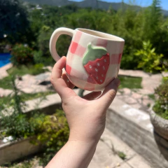 Taza Pera - Frutilla relieve - - Alba Deco Store