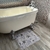 Alfombra textil liviana de cordura tamaño chico, estampa mosaicos, no es vinílica pero si es impermeable, resistente y antidesgarro. Ideal para decorar la entrada, baño, living, habitación, y mantener limpio el sector de alimentación de mascotas, perro, g