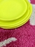 Plato de vidrio amarillo fluo XL - Teresa Garay - comprar online