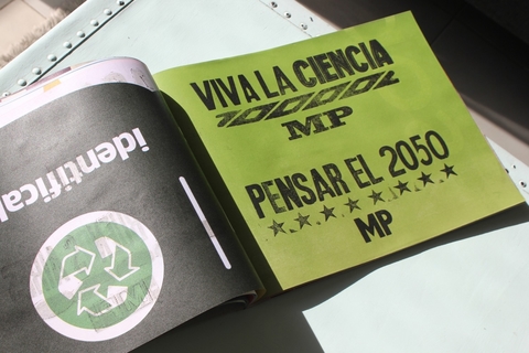 Libro Movimiento Petrushaus edición limitada