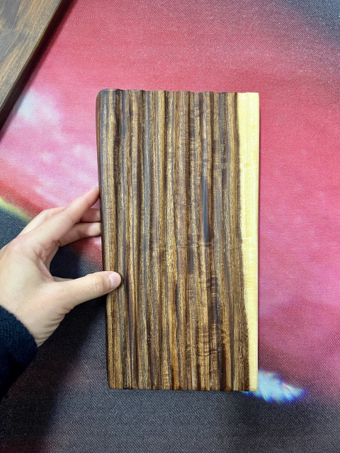 Tabla de madera ranurada - Nico Marc