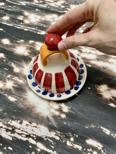 Quesera / plato con campana - Sra Pot - comprar online