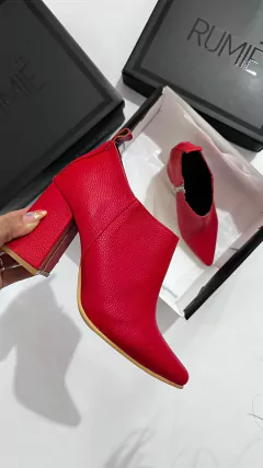Lupe Rojo