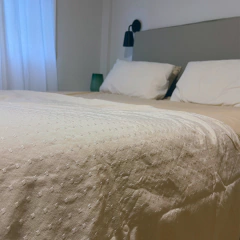 Cubrecama Rustico Portugues 2 1/2 Plazas Queen Size - comprar online
