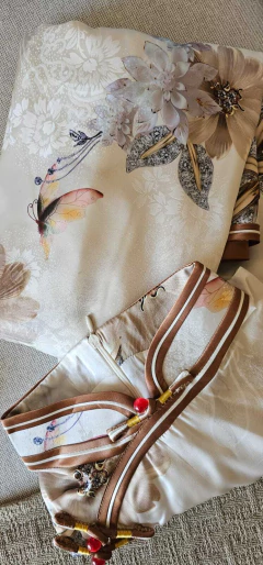 Vestido Qipao longo Cetim Fino Ouro Velho - Kimonos Liberdade