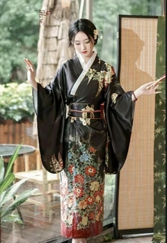 Yukata Feminina adulto Preta Floral - comprar online