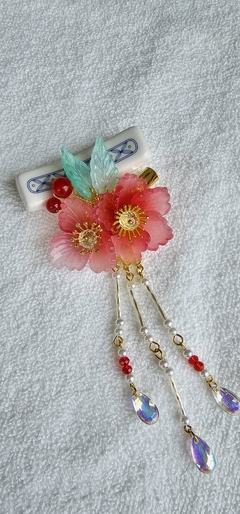 Kanzashi Acessório para cabelo em pedraria com pingente - vermelho na internet