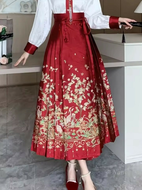 Saia Hanfu Vermelha