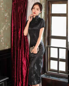 Imagem do Vestido longo Todo Preto com Flor cerejeira - Fenda Lateral