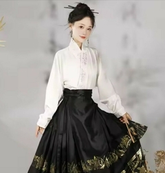Kimono curto Branco Bordado na internet