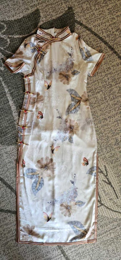 Imagem do Vestido Qipao longo Cetim Fino Ouro Velho