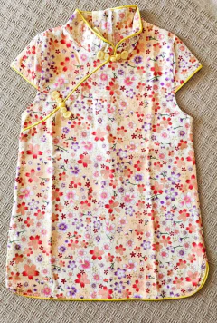 Vestido infantil (Qipao) Primavera Dourada - Kimonos Liberdade