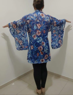 Yukata Curta Azul Royal estampada - comprar online