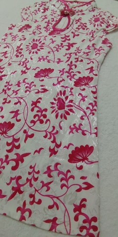 Vestido Infantil Branco Florido na internet
