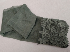 Lenço feminino - Echarpe verde musgo com renda - Kimonos Liberdade