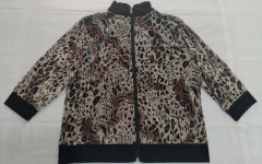 Blusa meia estação animal print