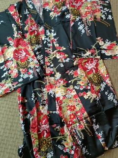 Yukata Preta Em Seda Flor Da Fortuna na internet