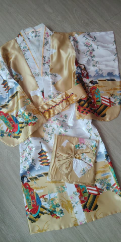 Yukata Feminina Dourada Com Estampa De Gueixa - Tam Único - loja online
