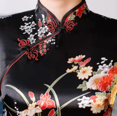 Vestido Curto De Cetim Fino Com Flores Fortuna - Preto - loja online