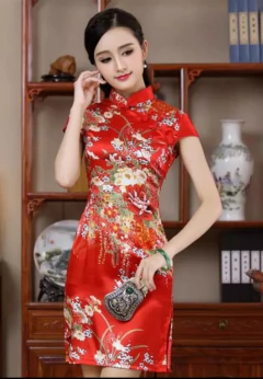 Vestido Curto De Cetim Fino Com Flores Fortuna - Vermelho