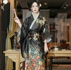 Yukata Feminina adulto Preta Floral - Kimonos Liberdade