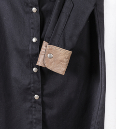 CAMISA DE GABARDINA NEGRA en internet