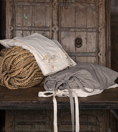 CUBRE EDREDON TUSSOR GRIS