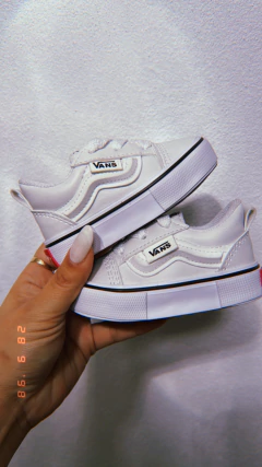 Zapatillas tipo Vans KNU #Blancas en internet