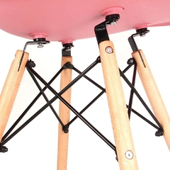 Imagen de Sillas Eames Rosas x4