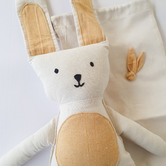 Muñeco de Tela Conejo Benja - comprar online