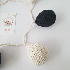 Guirnalda Gotitas Blanca y Negra - comprar online