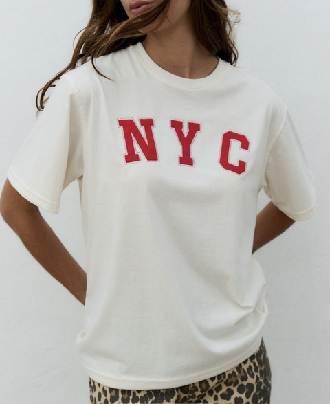 Remera NYC bordada - comprar online