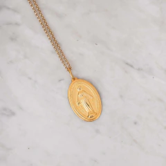 Medallón Virgen Milagrosa (oval) Gold
