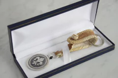 Llavero Pasacinturón grande- Flor de Lis - Aurelia Plata fina
