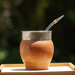 Mate Imperial Algarrobo con grabado y bombilla - Aurelia Plata fina