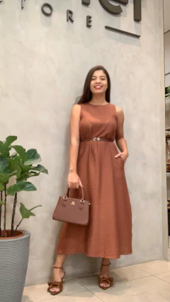 Vestido Soltinho Bolsos Lidia na internet