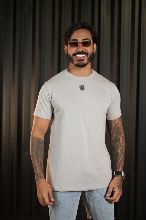 CAMISETA AZTEC BÁSICA MALHÃO CINZA METAL