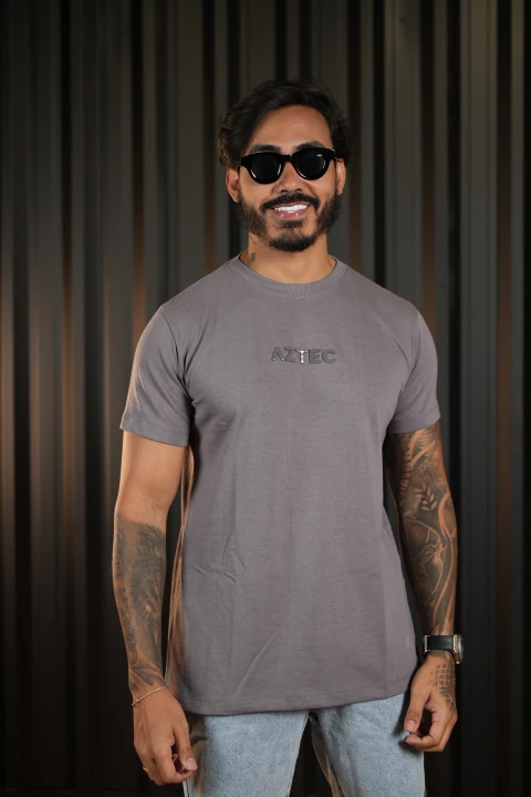 CAMISETA AZTEC BÁSICA MALHÃO CINZA