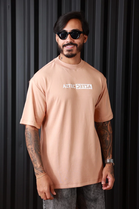 CAMISETA AZTEC OVERSIZED BEGE NOME INVERTIDO