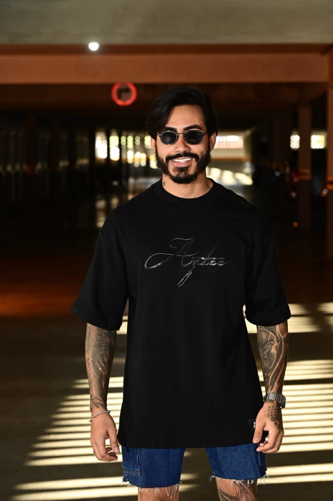 CAMISETA AZTEC OVERSIZED PRETA ASSINTURA