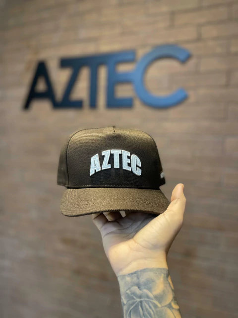 BONÉ AZTEC SNAPBACK MARROM NOME - comprar online