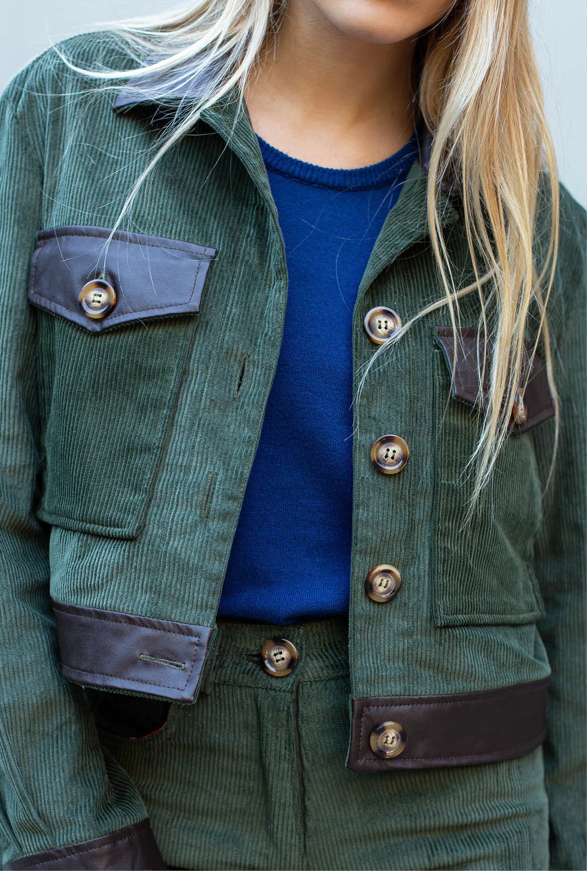 <p style="text-align: center"><span style="font-size: 18px">CAMPERAS</span></p>