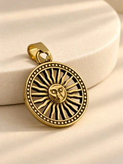 DIJE SOL DE MAYO - ACERO DORADO - comprar online