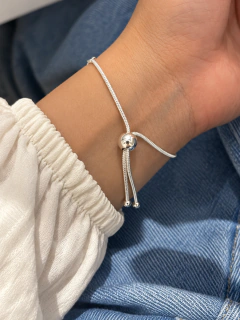PULSERA AJUSTABLE MARIPOSAS BRILLO Y NÁCAR - ACERO BLANCO - Hosanna Joyas