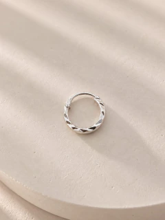 ARGOLLA SOLITARIA PIERCING ADRIANO 0,8 CM - PLATA